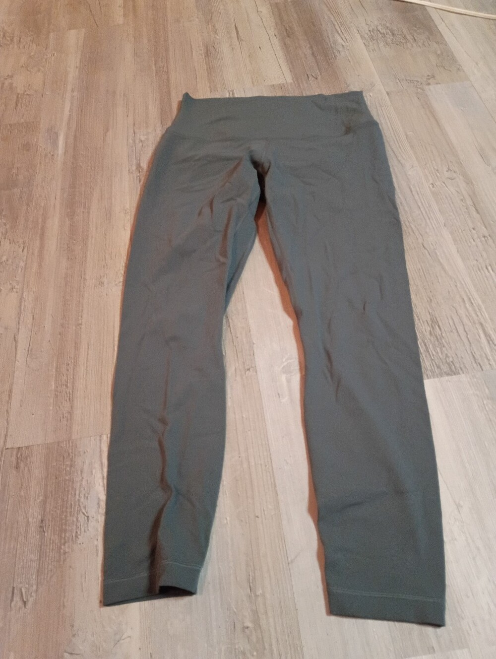 Lululemon - Picture 2 of 7